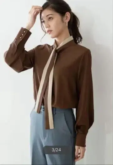 미사용 새상품 나라 까미체, 바이컬러 보타이 긴팔 블라우스
