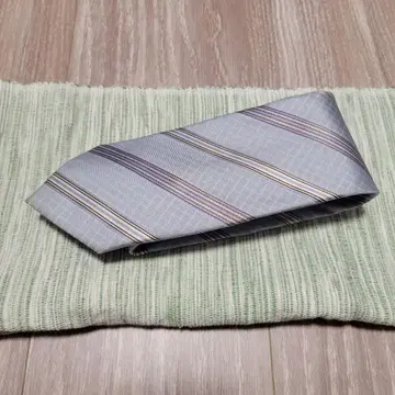 캘빈클라인 스트라이프 넥타이