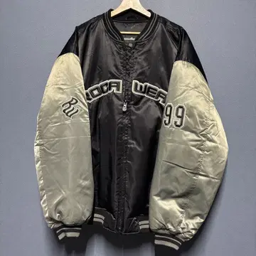 Roca Wear 로카웨어 바시티 자켓
