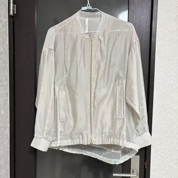 디니테코리에 블루종 시어 베이지 메쉬