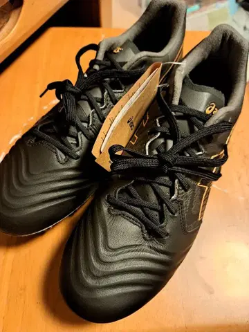 축구 스파이크 울트레자 2