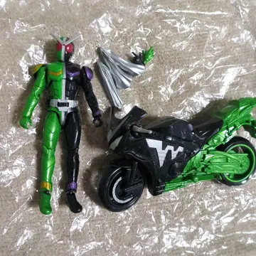 R.K.F 가면라이더 더블 w 사이클론 조커 & 하드 보일더