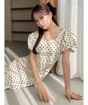 RESEXXY 버블 슬리브 머메이드 원피스