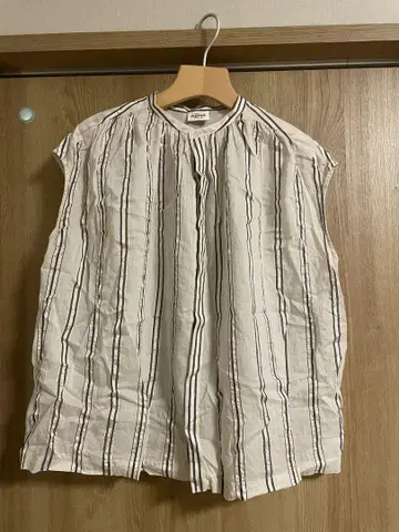 le glazik 개더 슬리브리스 블라우스