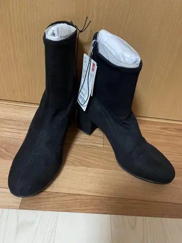 새상품 유니클로 24.5cm 스트레치 숏부츠