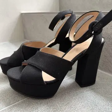 Gianvito Rossi 지안비토 로시 플랫폼 샌들