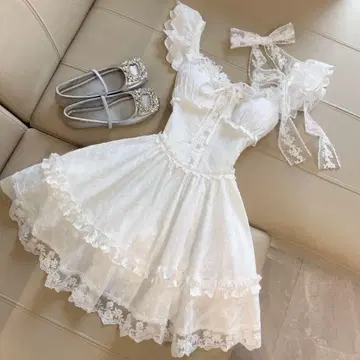 화이트 레이스 프릴 원피스