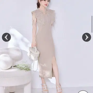 미셸 마카롱 레이스 카라 니트 원피스 베이지