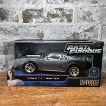 Jada 와이스피 Dom's Ice Charger 1/24