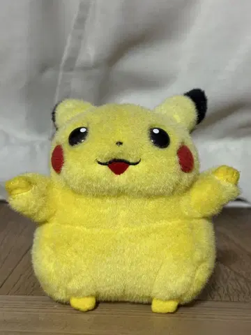 하자품 피카츄 소라토부 TOMY 봉제 인형