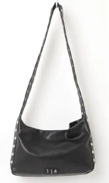 스터드가 달린 베이지 숄더백 moussy