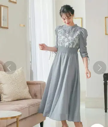 블루 그레이 자수 원피스