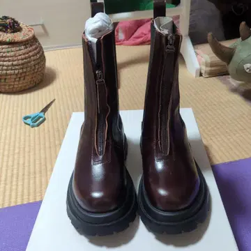 MANA 마나 다크 브라운 사이드 고어 부츠 통굽 밑창