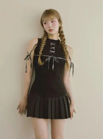 Darich 다리치 도킹 레이스업 미니 원피스