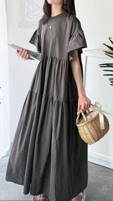 접촉 냉감 프릴 티어드 원피스