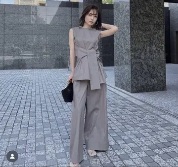 미사용 새상품, 린넨 혼방 슬리브리스 블라우스