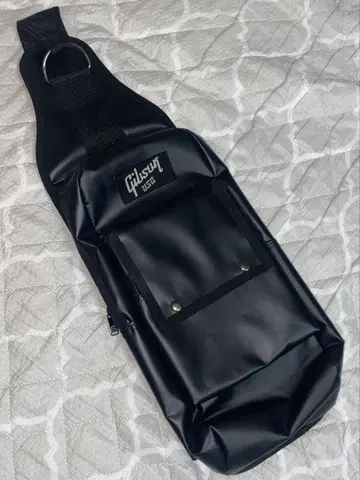 Gibson 숄더백 블랙