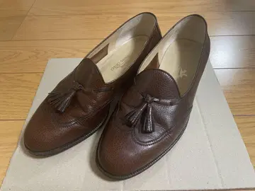 TANINO CRISCI 브라운 가죽 태슬 로퍼