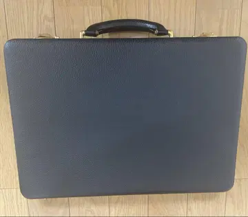 아테스토니 브리프 케이스 아타셰 케이스 골드 금장 장식 가죽