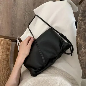 calfskin pouch bag liter ounce K-패션