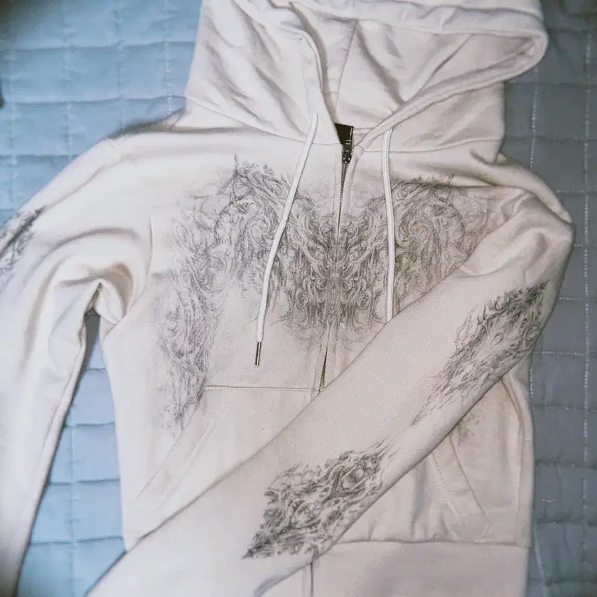韓国 hugyourskin cropped hoodie zip-up Hugyourskin Crop Hoodie Zip-Up Beige Women's on Bunjang