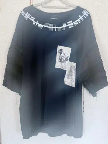 elegant TRIBAL fabrics 블랙 티셔츠