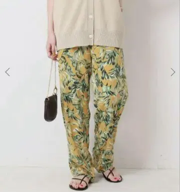 Spick&Span 리프 프린트 릴랙스 팬츠