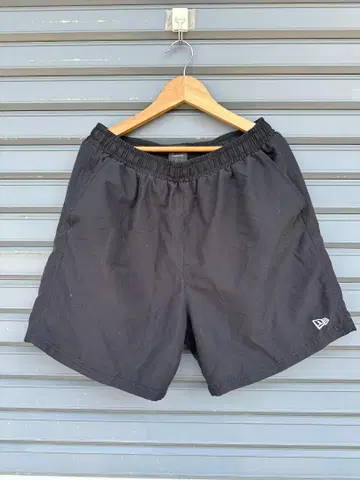 뉴에라 블랙 숏팬츠 0906