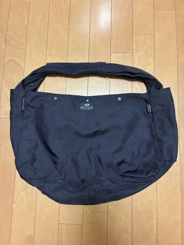 BAG'n'NOUN 백눈나운 검은 나일론 에코백