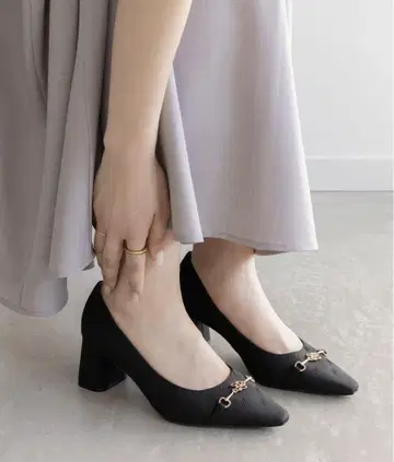 RANDA 블랙 펌프스 모노그램
