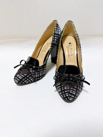 DIANA 로퍼 디자인 펌프스 체크 무늬 (24cm)