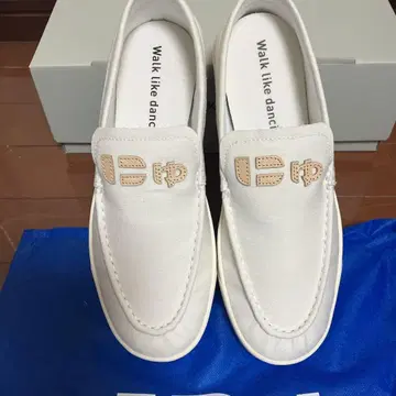산가치오 한정판 로퍼 스타일 스니커즈 25cm 새상품