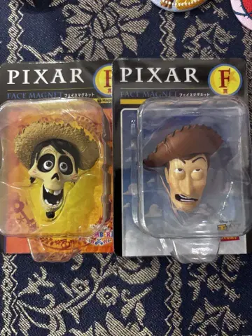 PIXAR 페이스 마그넷 2개 세트