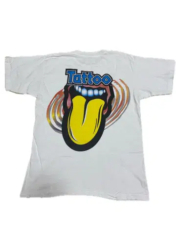 90's Tattoo your TONGUE T 셔츠