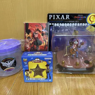 PIXAR 리멤버 미 피규어