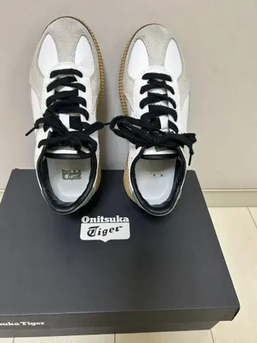 오니츠카타이거 DELECITY 데레시티 24cm