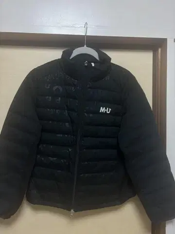 M-U SPORTS 블랙 다운 자켓 44 골프
