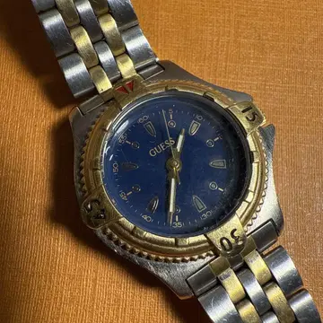 GUESS 블루 골드