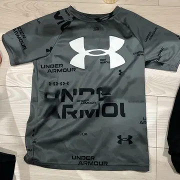 언더아머 HEATGEAR 티셔츠 그레이 YMD