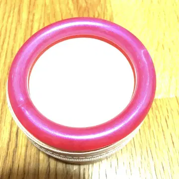 핑크 플라스틱 팔찌