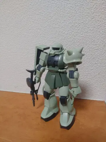 1/144 HGUC 자쿠 완제품 동시 300엔 할인