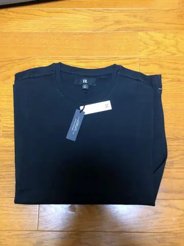 바나나리퍼블릭 luxury touch M 블랙 무지