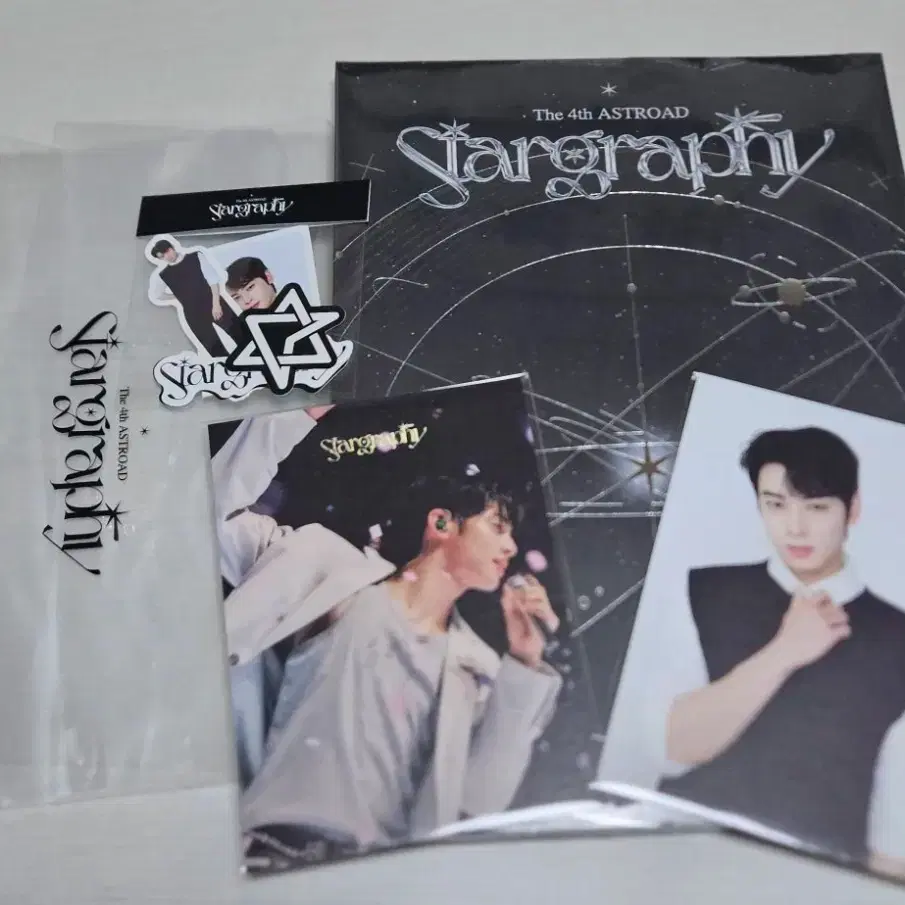 Astro stargraphy photobook + Cha eunwoo MD bulk #아스트로포토북