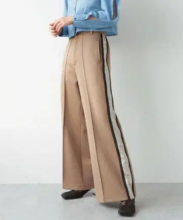 HARE 하레 23SS 하레 아브스트랙트 자카드 라인 팬츠 베이지