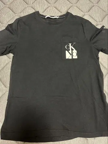 CK 티셔츠