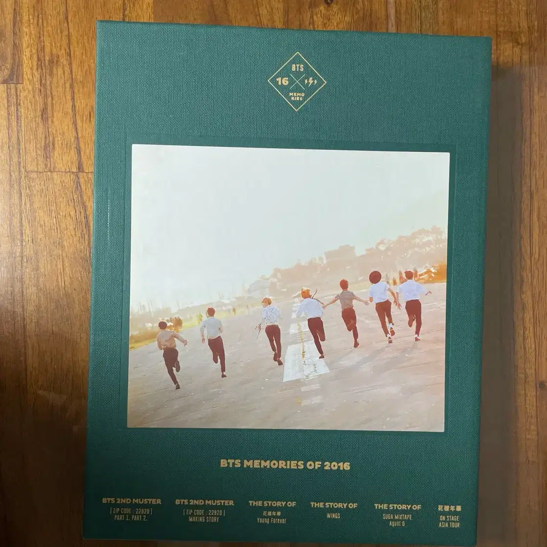 ⭐BTS MEMORIES　2016 BTS [MEMORIES OF 2016] 4 DVD+188p Photobook+ Photocard K-POP