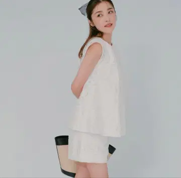 자카드 플레어 블라우스