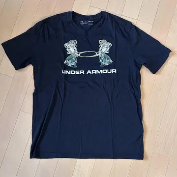 UNDER ARMOUR 언더아머 티셔츠 풍신번개 블랙 M