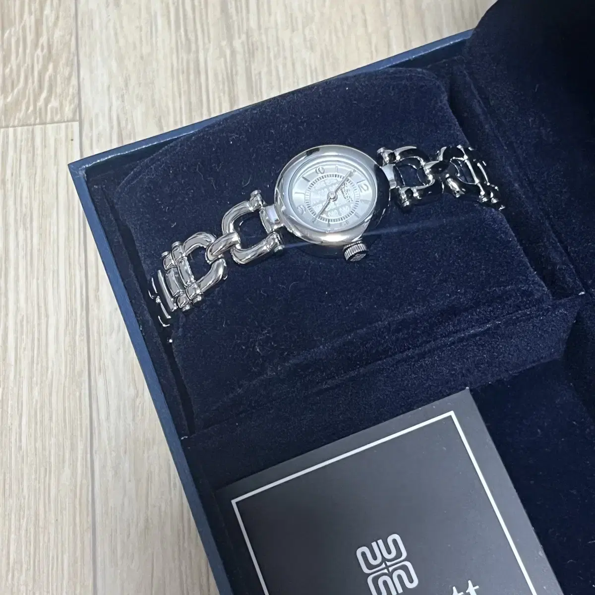 アナログ腕時計 [LLOYD] Adel Soft Classic Round Rose Gold Mesh Watch Lloyd Adele Soft Classic Rose Gold Mesh Wristwatch #로이드