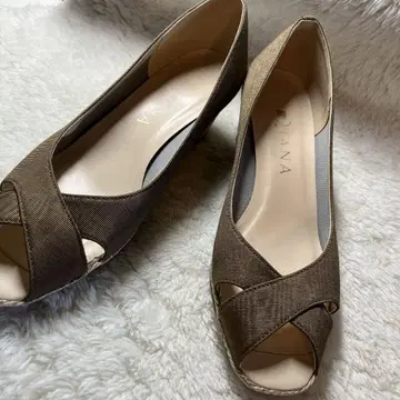 다이애나 오픈토 웨지솔 샌들 23.5